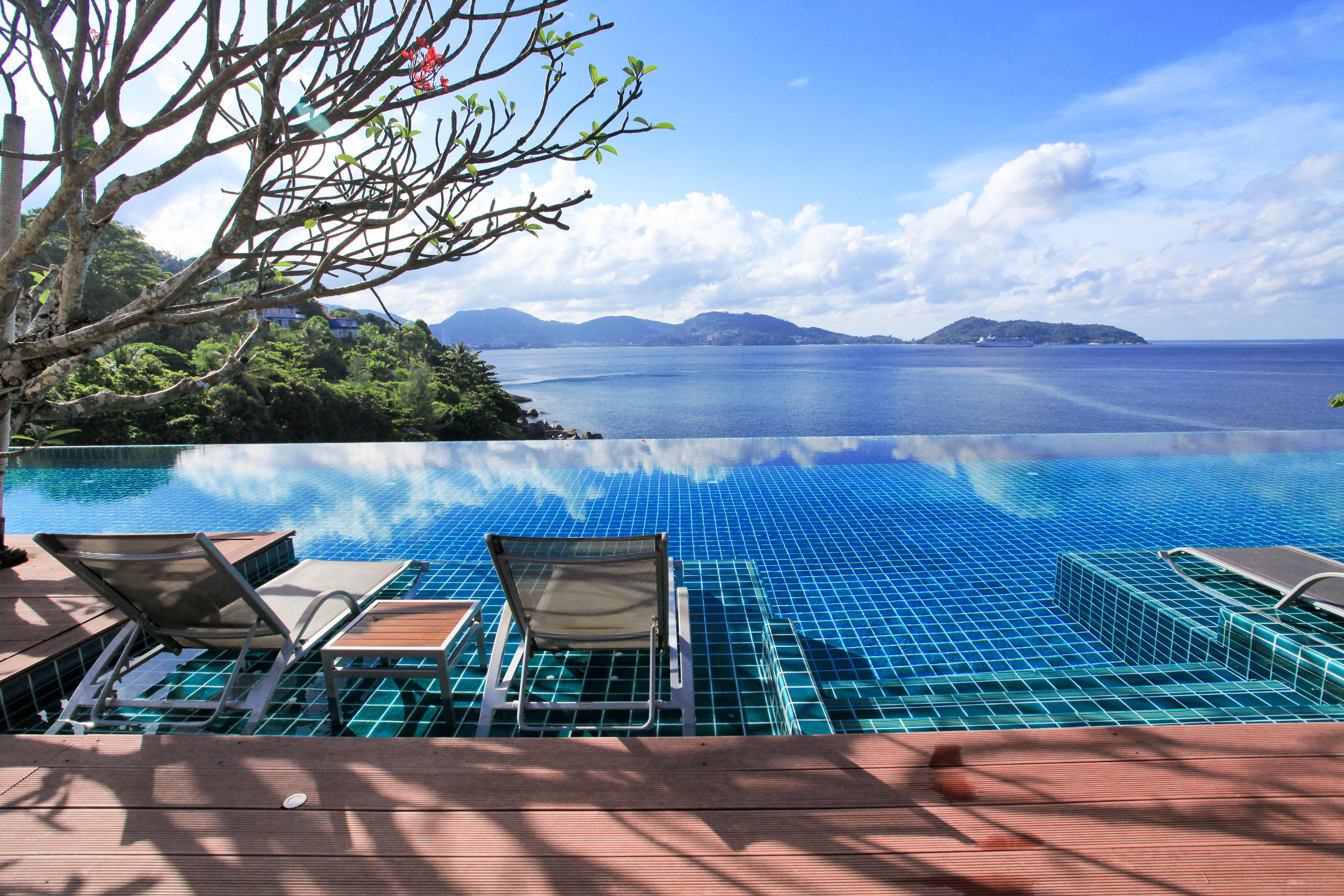 Zenmaya Oceanfront Phuket, Trademark Collection By Wyndham Patong Екстериор снимка Infinity pool at a resort in Phuket, Thailand