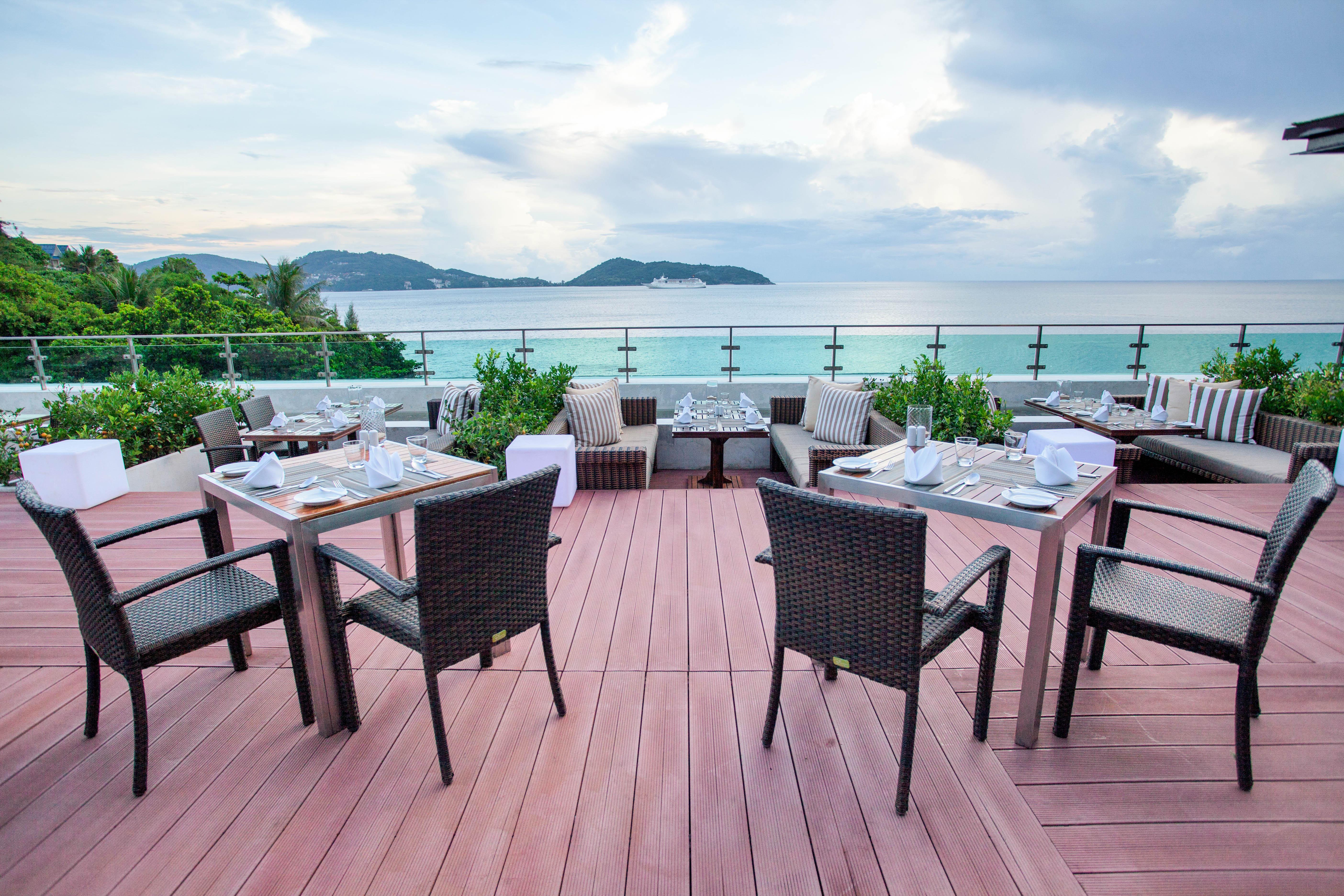 Zenmaya Oceanfront Phuket, Trademark Collection By Wyndham Patong Екстериор снимка The Deck