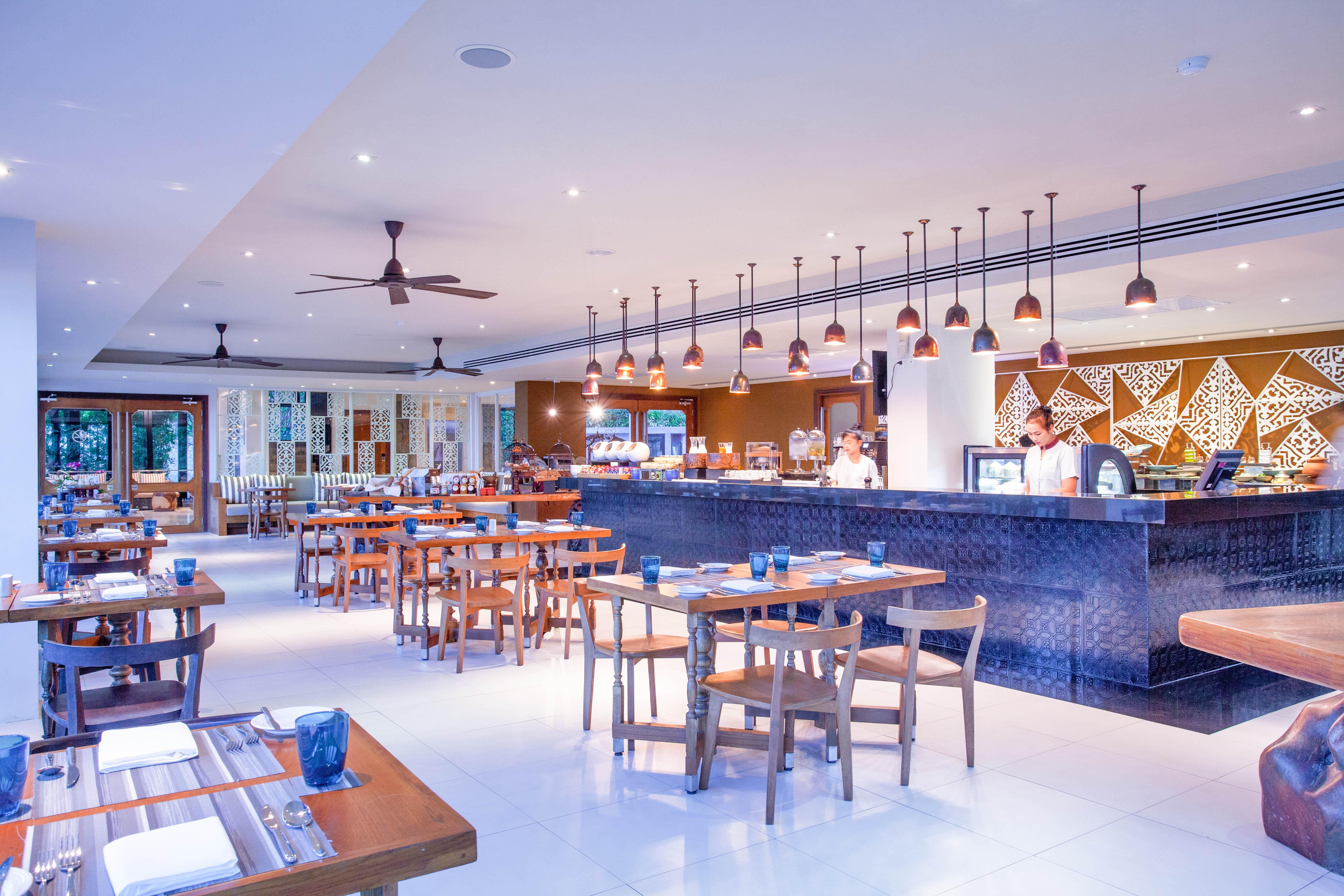Zenmaya Oceanfront Phuket, Trademark Collection By Wyndham Patong Екстериор снимка The Beach Club