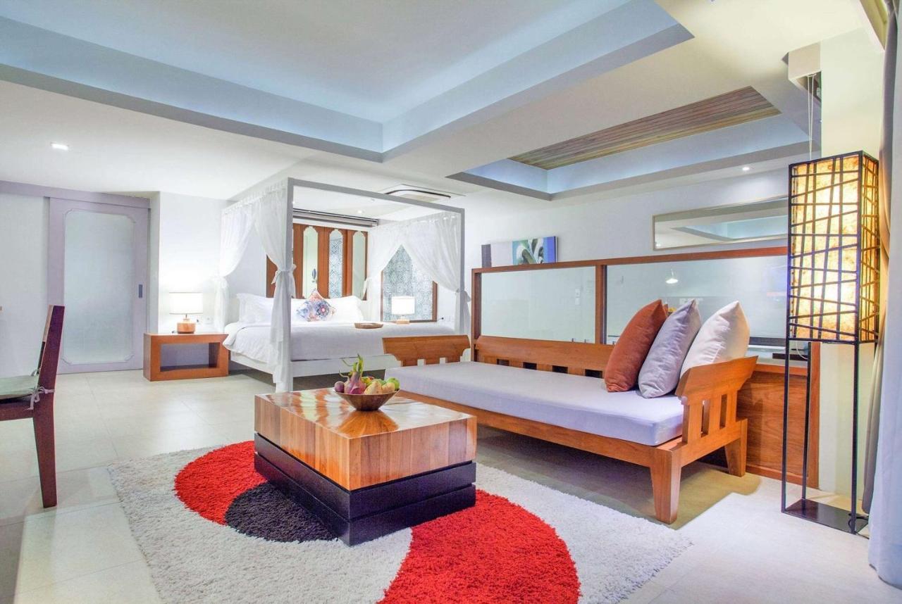 Zenmaya Oceanfront Phuket, Trademark Collection By Wyndham Patong Екстериор снимка A suite at the hotel