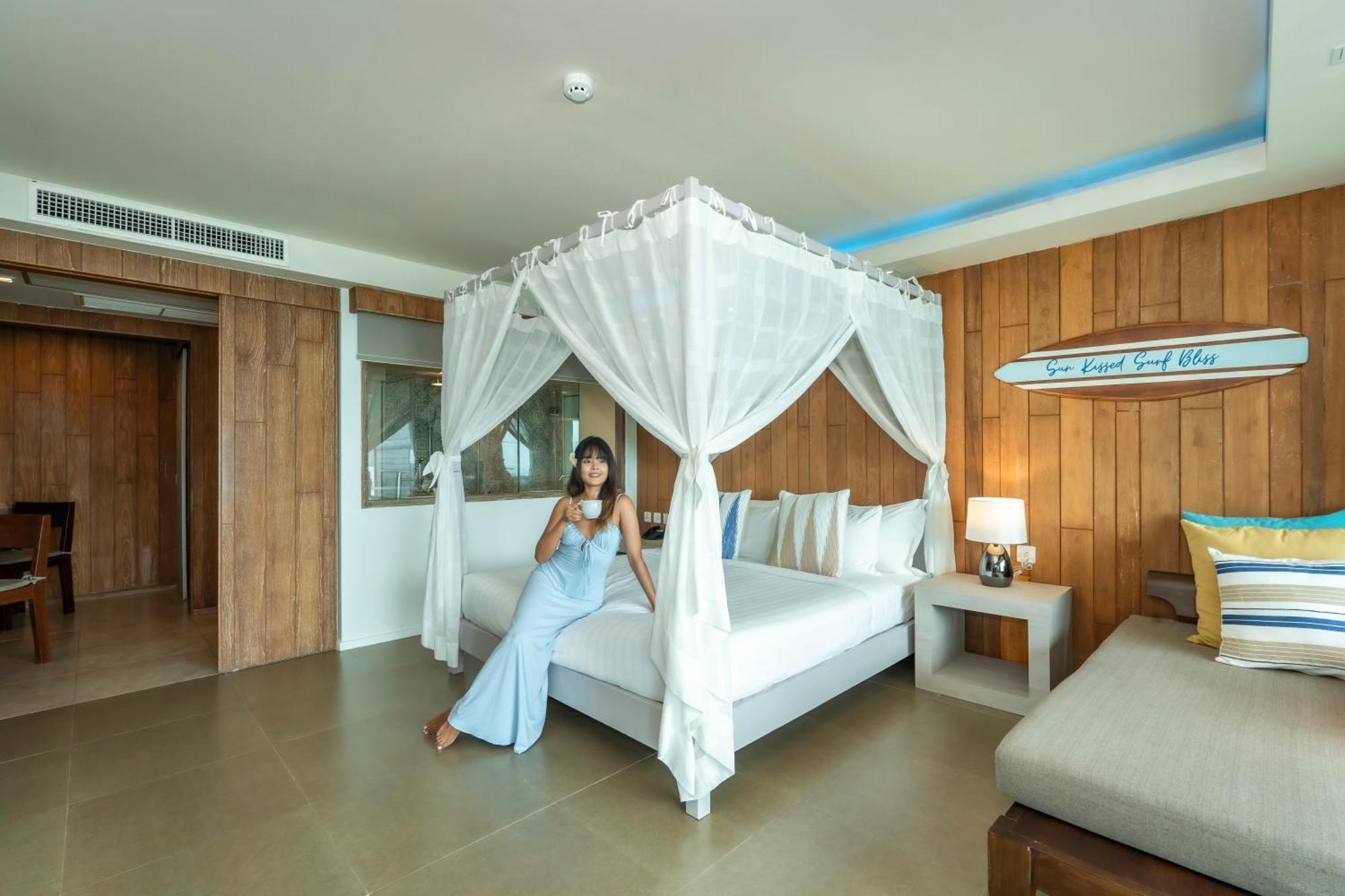 Zenmaya Oceanfront Phuket, Trademark Collection By Wyndham Patong Екстериор снимка A guest at the hotel