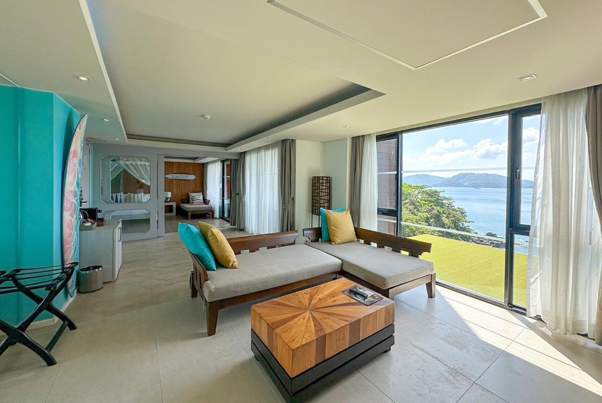 Zenmaya Oceanfront Phuket, Trademark Collection By Wyndham Patong Екстериор снимка A suite at the resort
