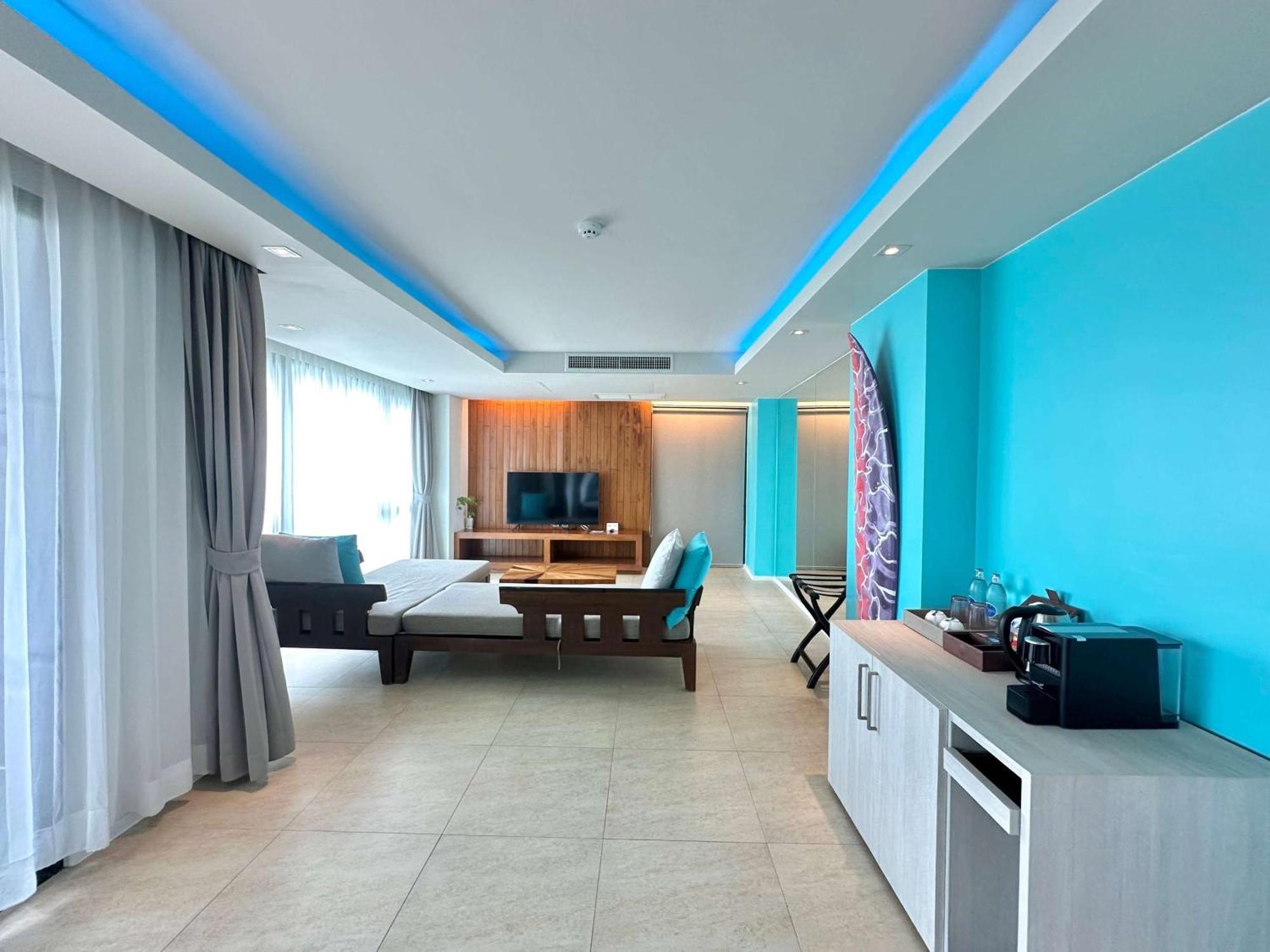 Zenmaya Oceanfront Phuket, Trademark Collection By Wyndham Patong Екстериор снимка